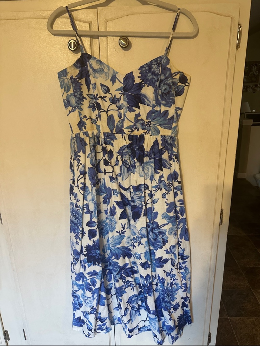 H&M Blue and White Floral Midi Dress - Picture 11 of 15